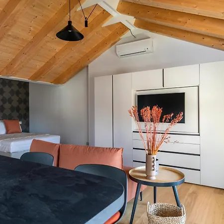 Molino 6 By Welchome *